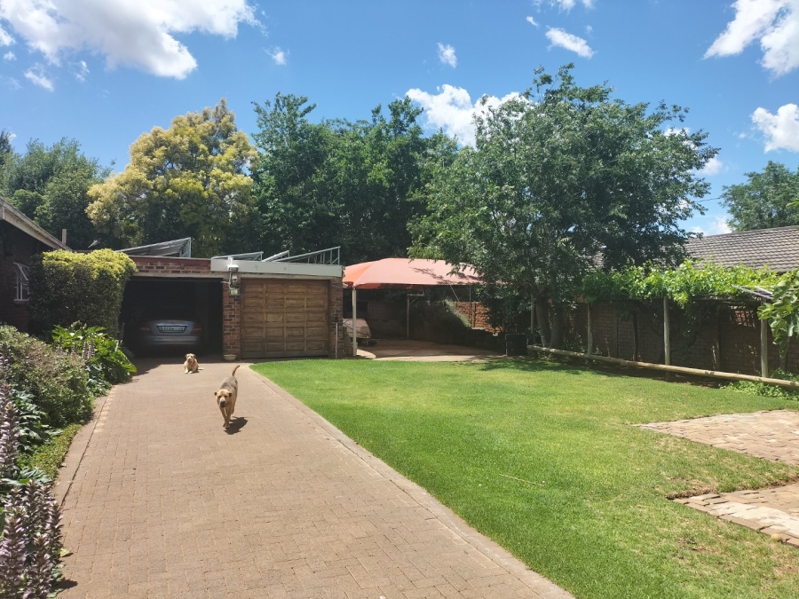 4 Bedroom Property for Sale in Universitas Ridge Free State